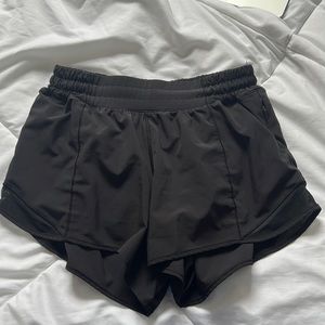 LULULEMON HOTTY HOT SHORTS